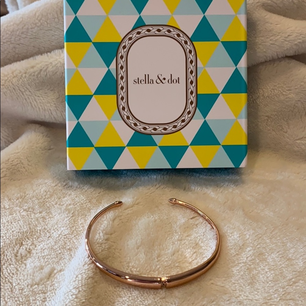 Stella & Dot Pave Bar Cuff - Rose Gold